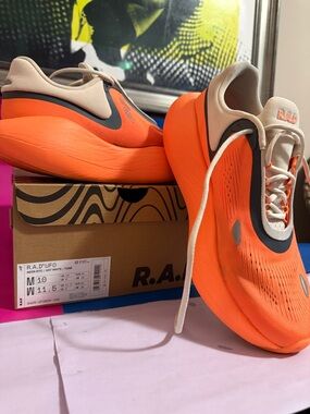 R.A.D Global UFO Neon 811C Running Shoes - Men’s 10 / Women’s 11.5
